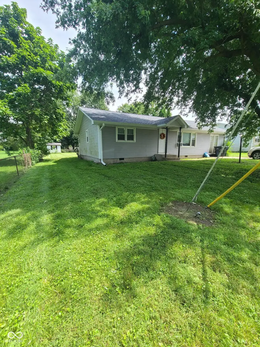 103 W North B Street, Elwood, IN 46036 - #2