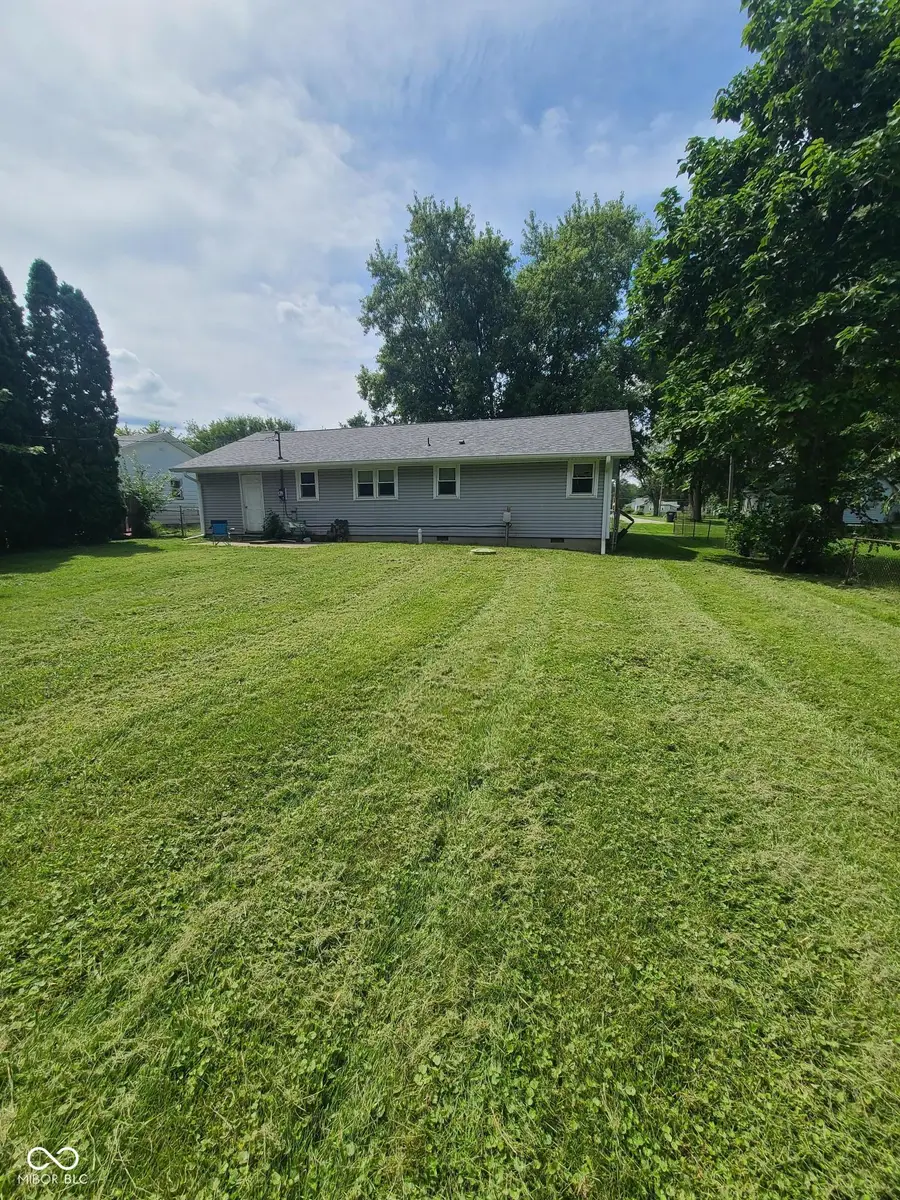 103 W North B Street, Elwood, IN 46036 - #3
