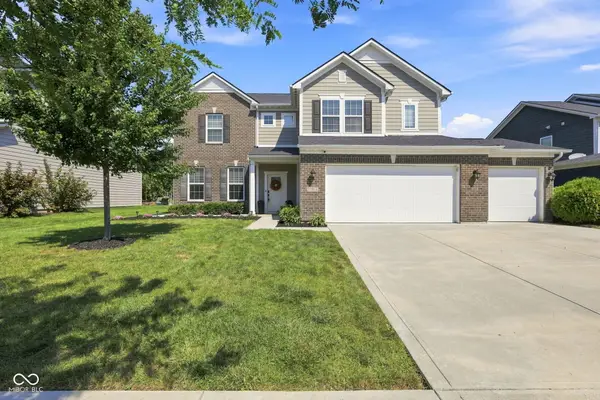 11864 Crossbill Court, Noblesville, IN 46060