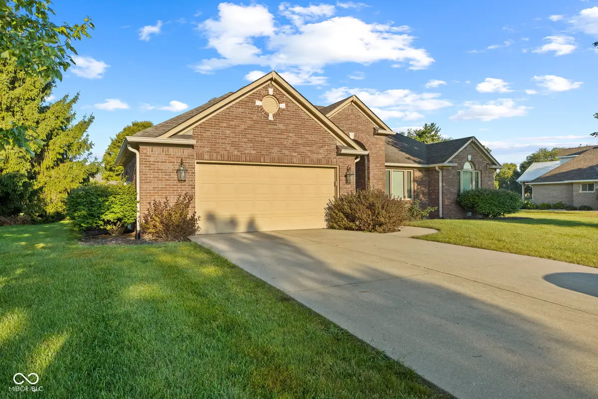 4732 S Grassy Court, New Palestine, IN 46163 - #1