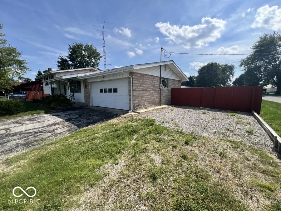 645 E Us Highway 52, Rushville, IN 46173 - #3