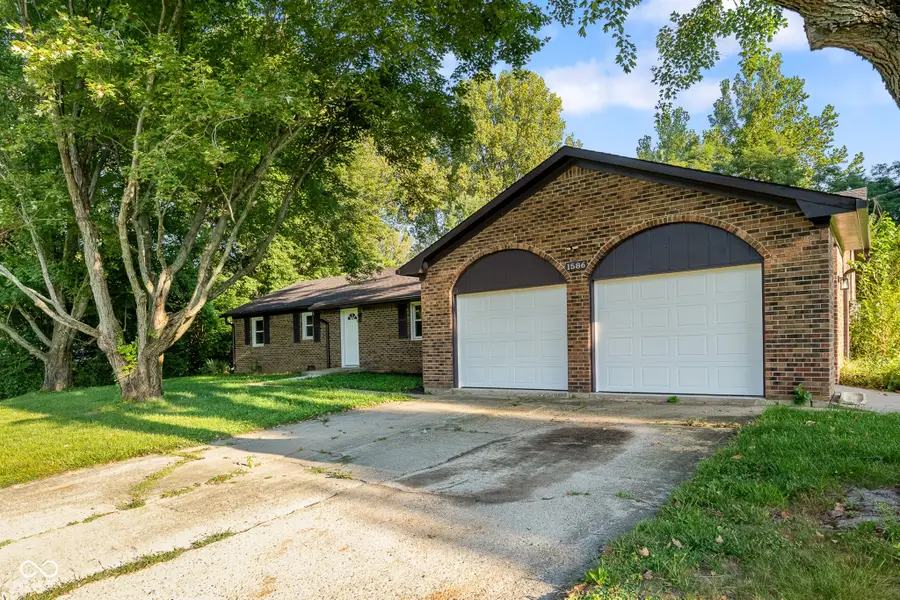 1586 E County Road 900 S, Clayton, IN 46118 - #2