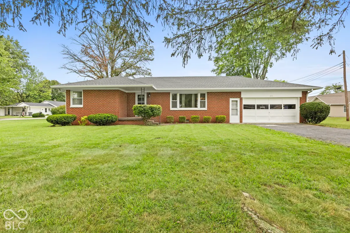 214 W Kings Highway, Rushville, IN 46173 - #1