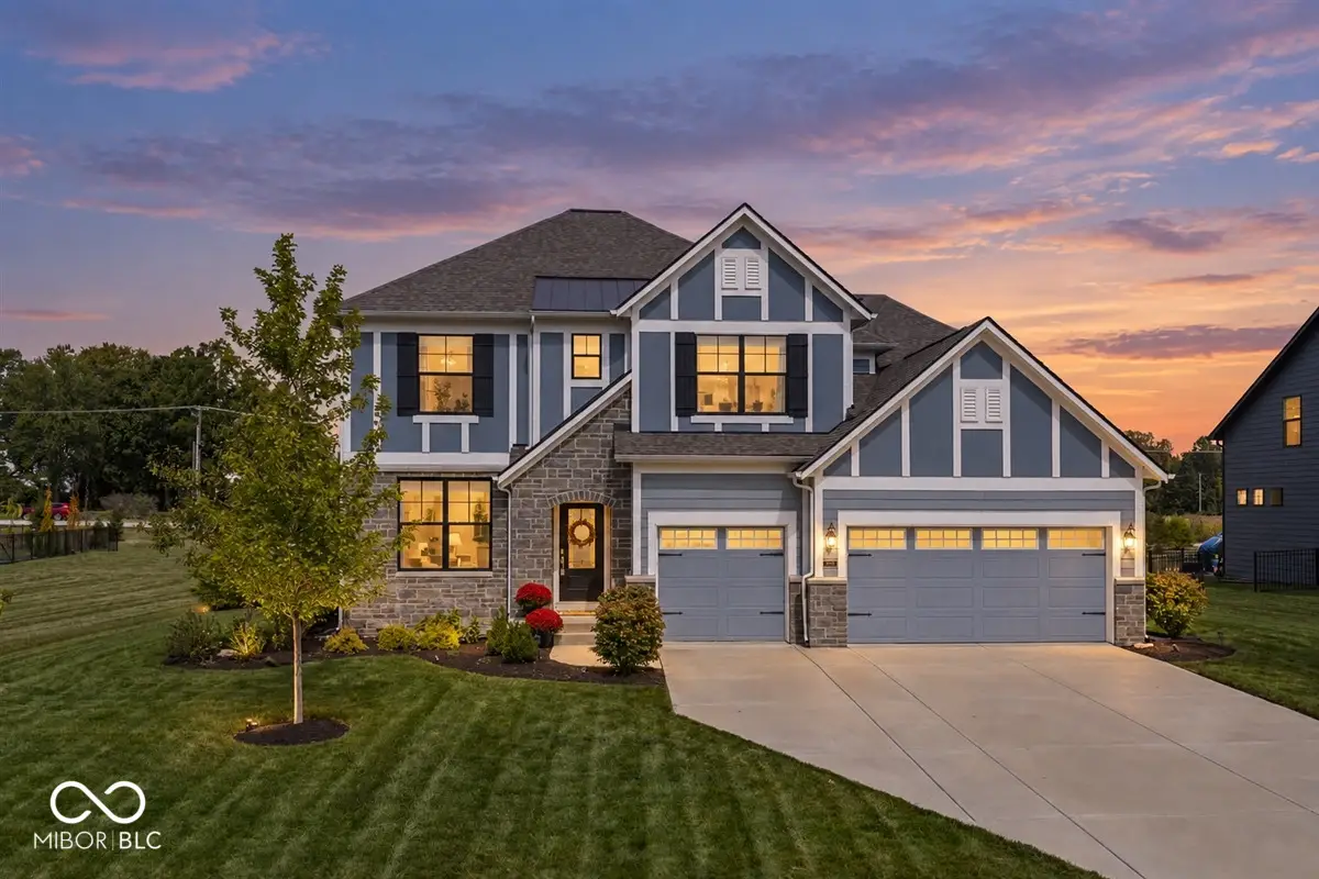5145 Peachtree Road, Zionsville, IN 46077 - #1