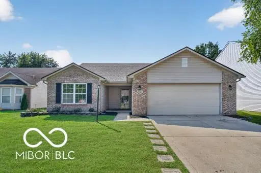 18907 Prairie Crossing Drive, Noblesville, IN 46062
