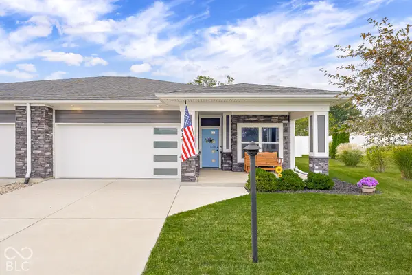 629 S Sobota Way, Trafalgar, IN 46181