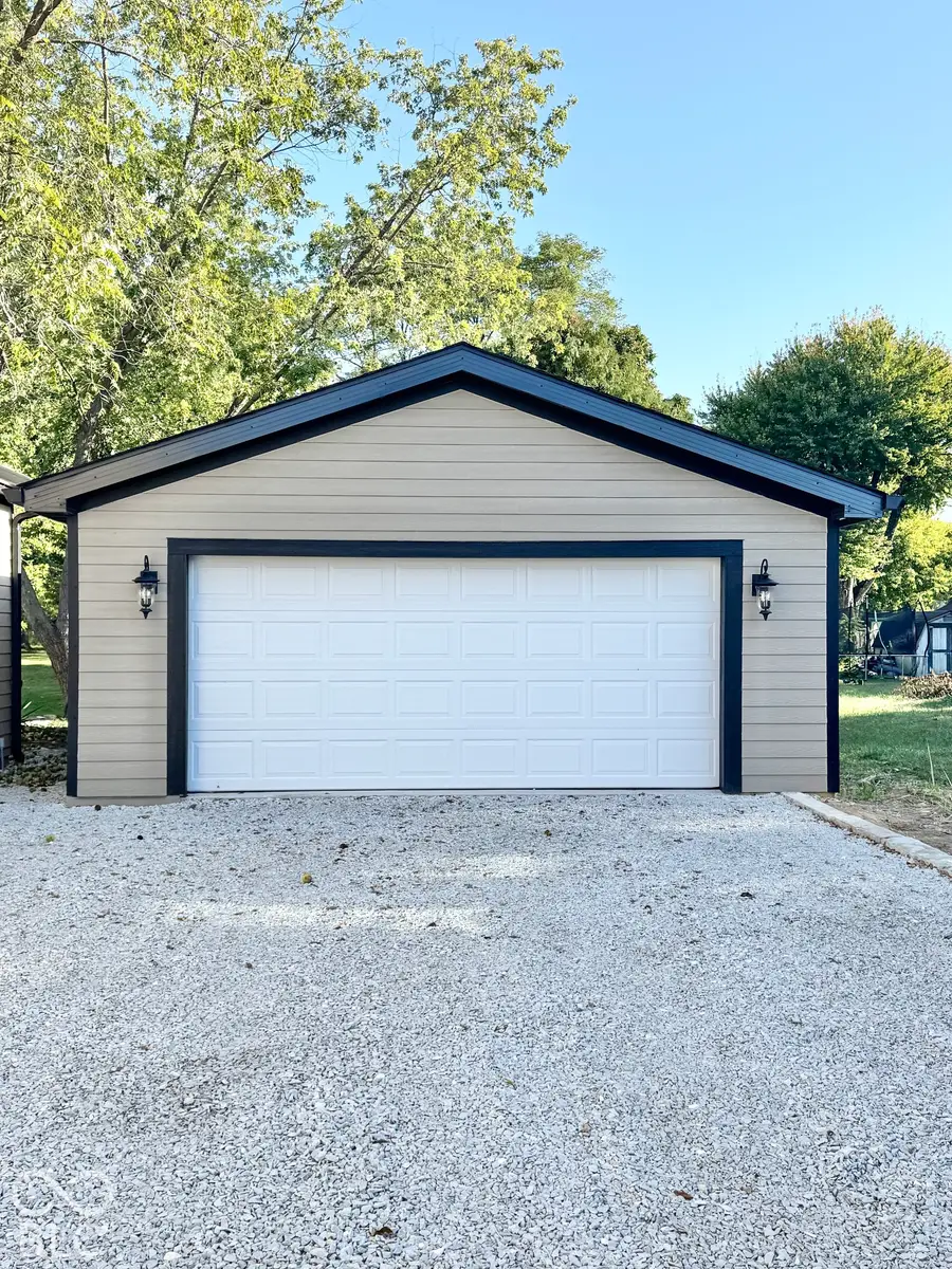 2 E Franklin Street, Saint Paul, IN 47272 - #3