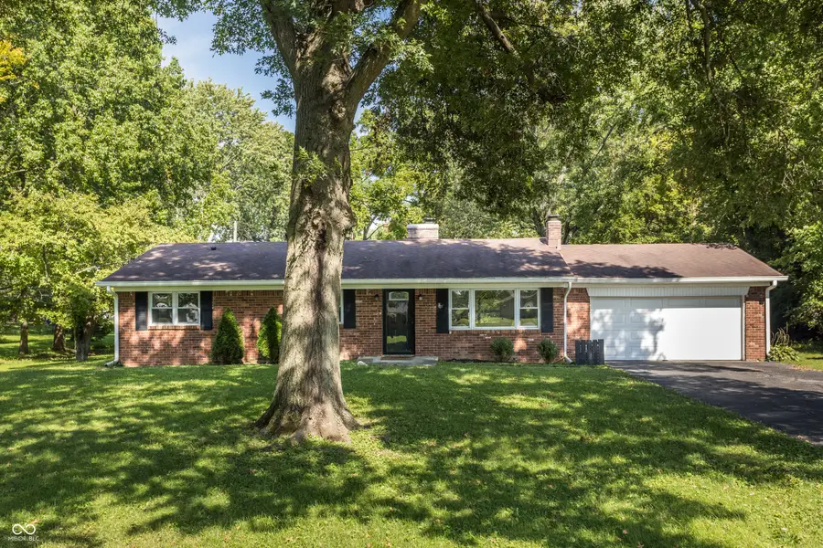 10461 Woodlawn Drive, Carmel, IN 46280 - #2