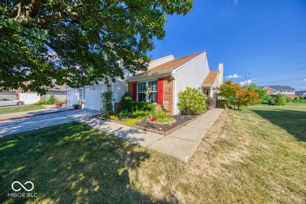 2981 Beckenham Way, Greenwood, IN 46143