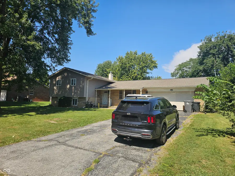 6302 W Loretta Drive, Indianapolis, IN 46221 - #2