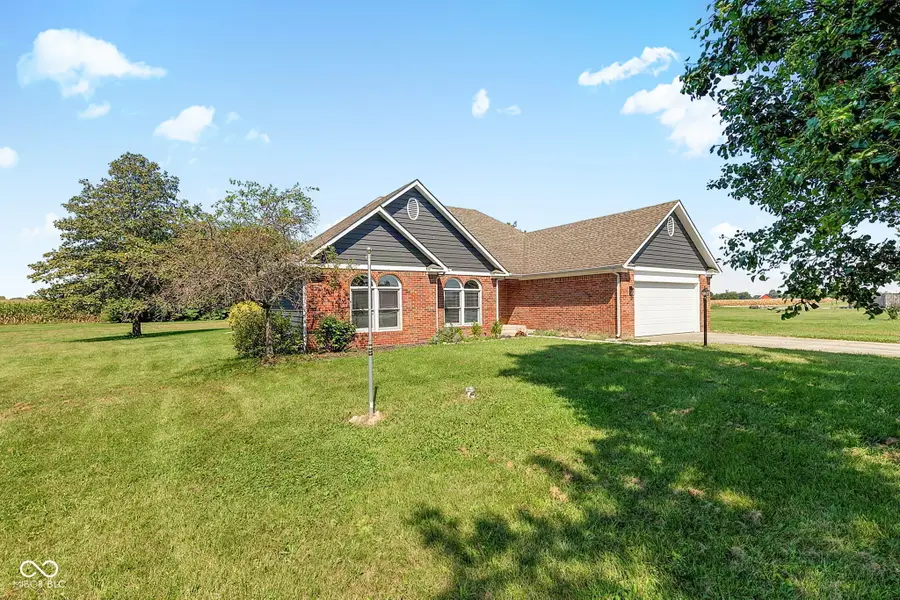 5896 N Red Oak Drive, Greenfield, IN 46140 - #3