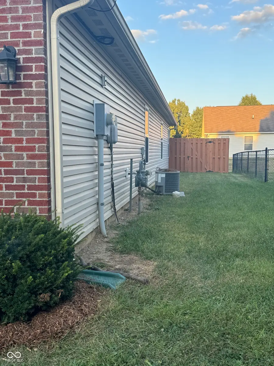 155 Thistlewood Drive, Greenfield, IN 46140 - #3