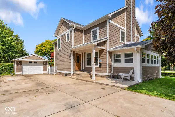 112 S Monroe Street, Mooresville, IN 46158