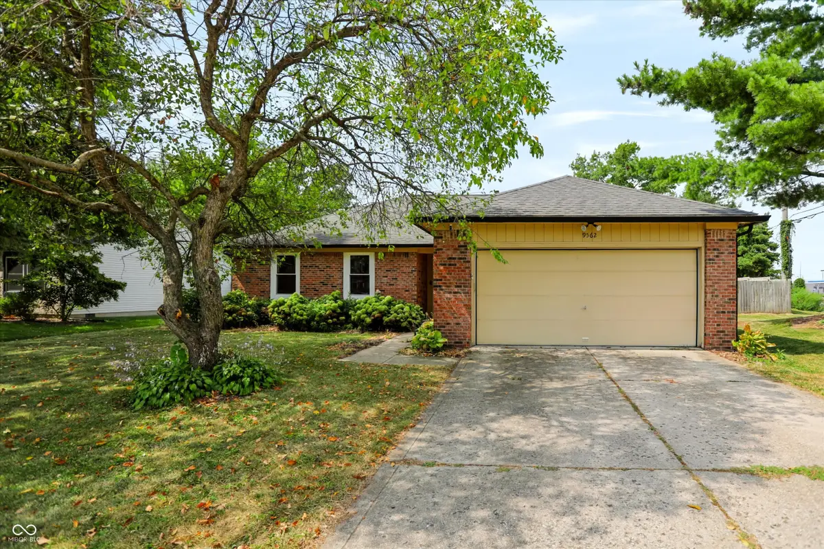 9562 Falkirk Drive, Indianapolis, IN 46256 - #1
