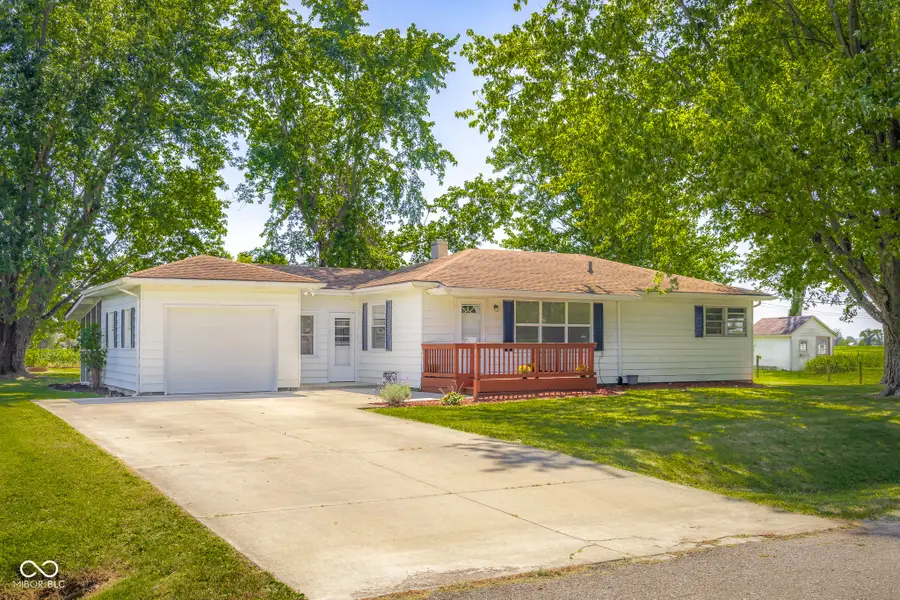2874 S Oakland Drive, Shelbyville, IN 46176 - #2