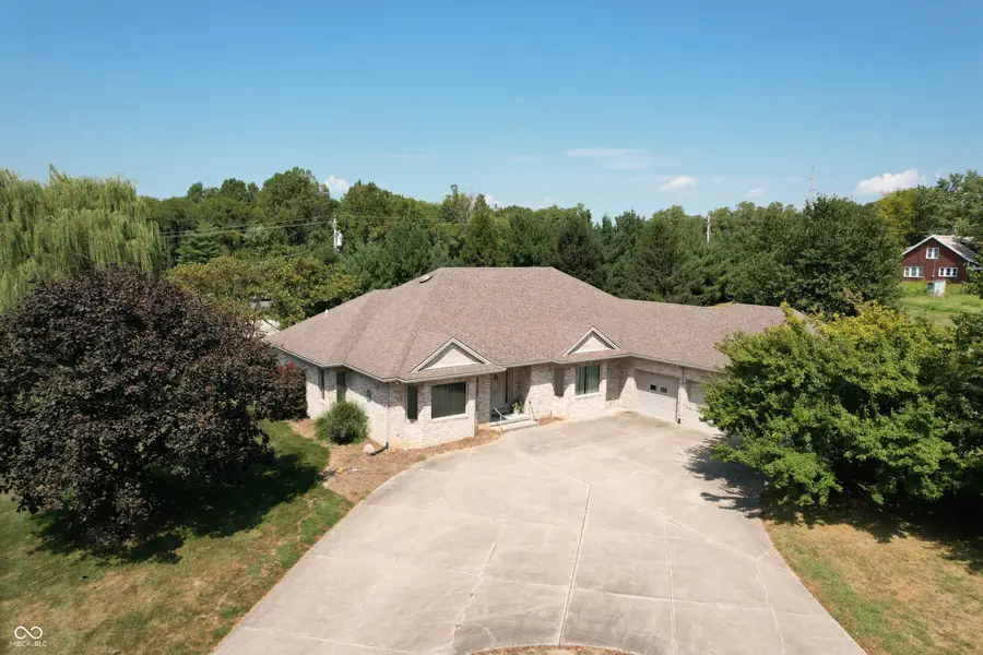 505 Kelly Drive, Brownstown, IN 47220 - #3