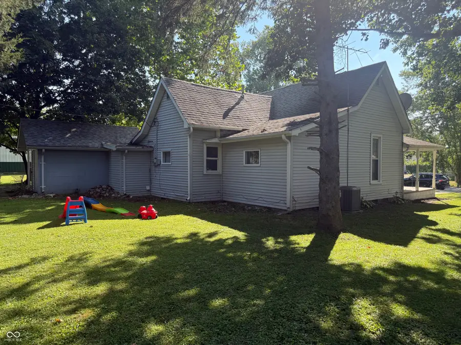 105 S Walnut Street, Roachdale, IN 46172 - #3
