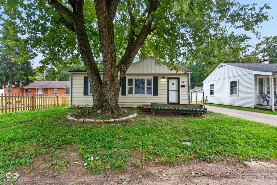 321 E 39th Street, Anderson, IN 46013 - #2