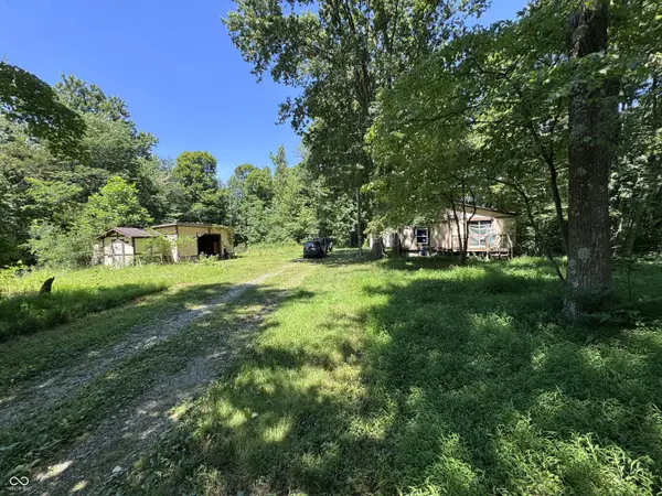 11725 Weber Lane, Bloomfield, IN 47424