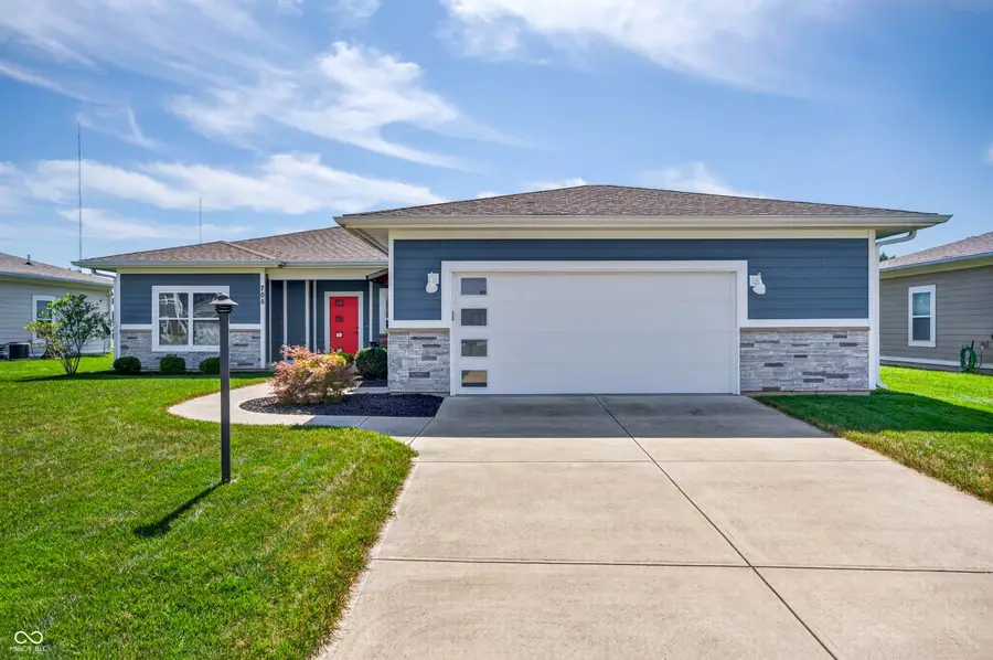 705 N Sobota Way, Trafalgar, IN 46181 - #3