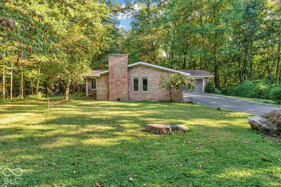1042 N Farmington Drive, Crawfordsville, IN 47933 - #3