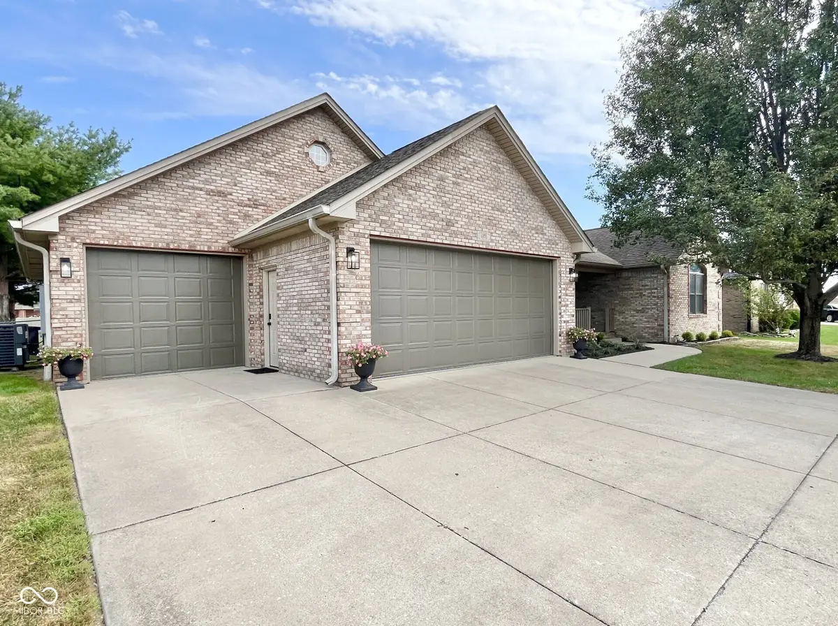 6970 Meredith Drive, Seymour, IN 47274 - #1