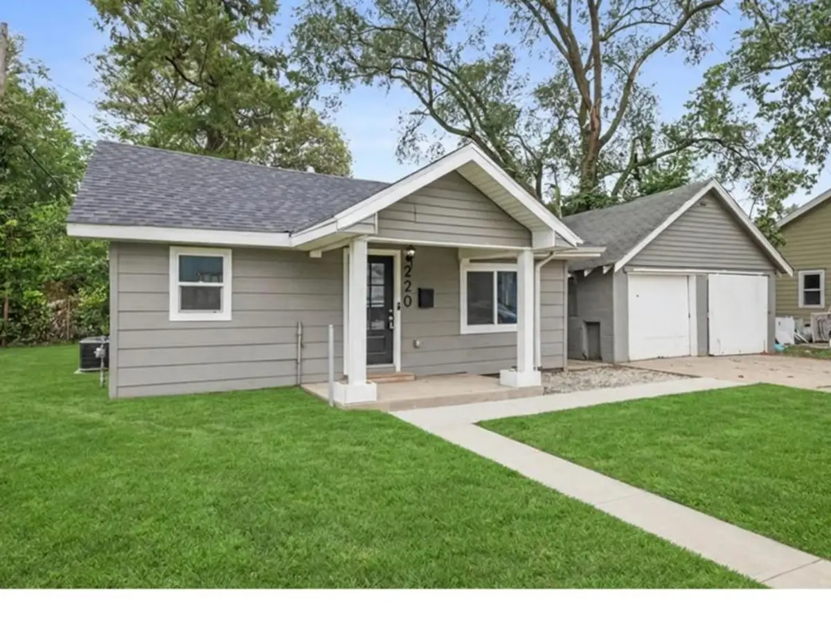 220 E 29th Street, Anderson, IN 46016 - #1