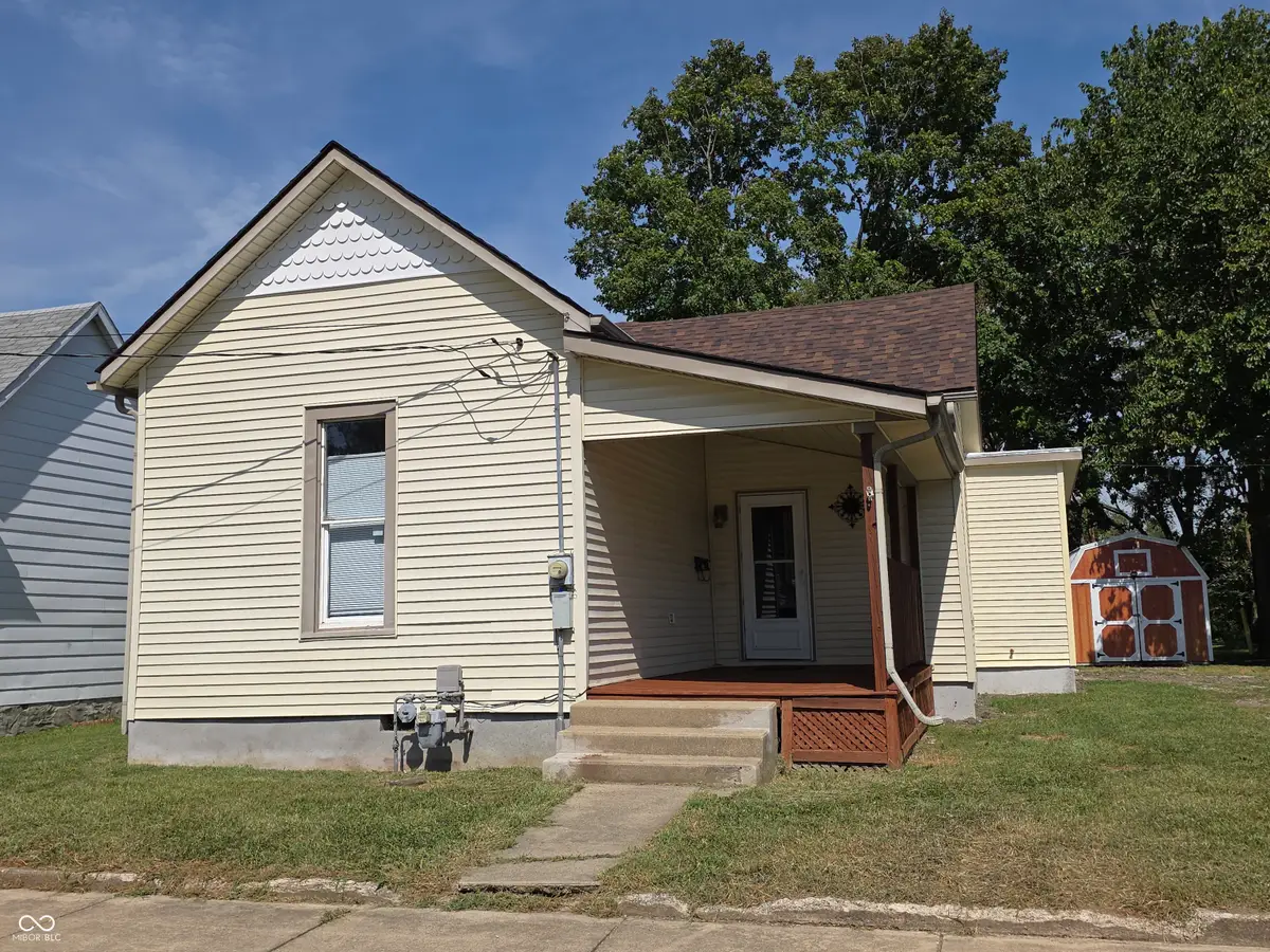 324 W Locust Street, Shelbyville, IN 46176 - #1