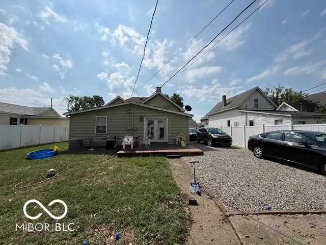 218 E Mechanic Street, Shelbyville, IN 46176 - #2