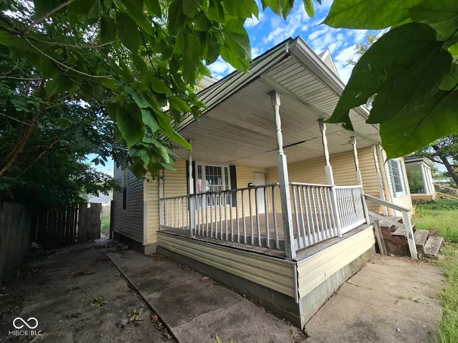 1119 S 17th Street, Terre Haute, IN 47802 - #3