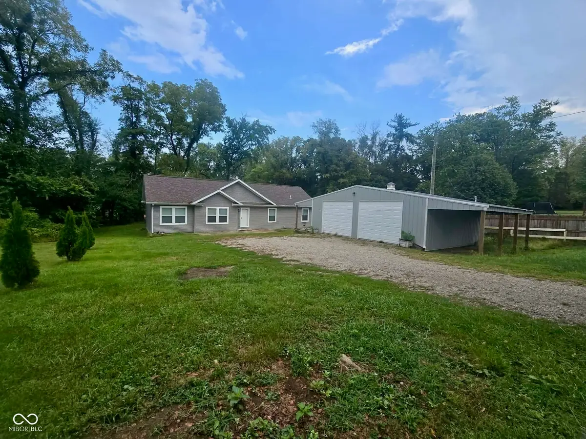 1319 W Commerce Street, Brownstown, IN 47220 - #1