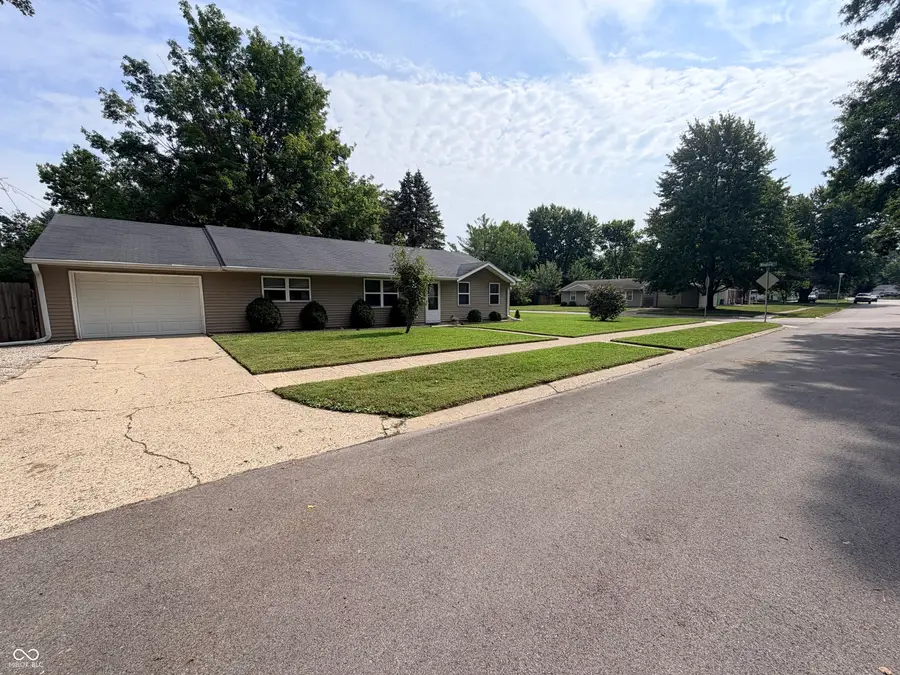 400 N Grace Avenue, Crawfordsville, IN 47933 - #3