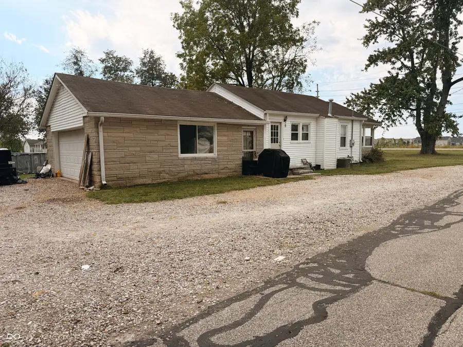 3135 S 150 W, Columbus, IN 47201 - #2