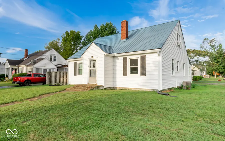 90 N Park Drive, Scottsburg, IN 47170 - #3