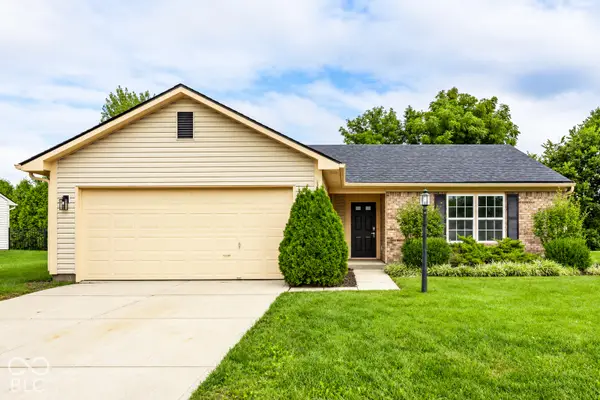 18061 Sanibel Circle, Westfield, IN 46062