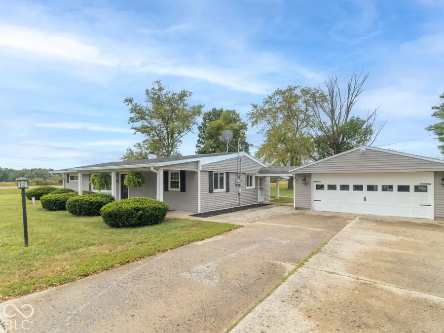 8846 W Dorsey Court, Knightstown, IN 46148 - #2