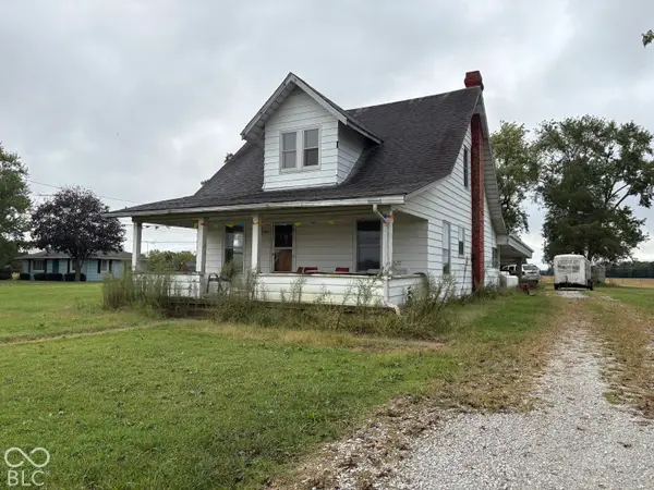 735 W 200 Road S, Columbus, IN 47201