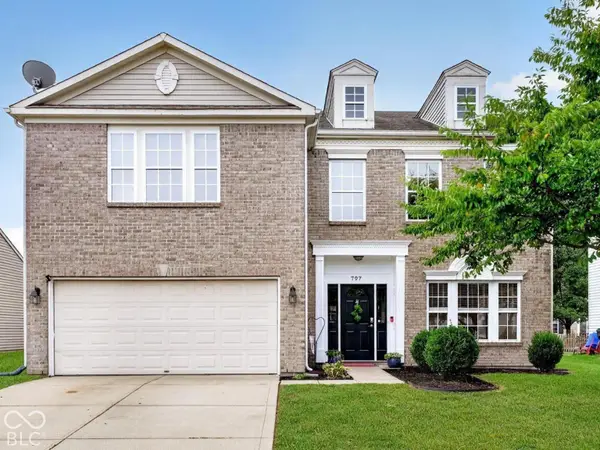 797 Hickory Pine Drive, Whiteland, IN 46184