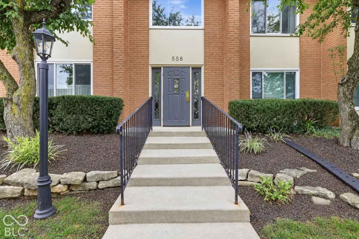 558 W Hunters Drive #APT D, Carmel, IN 46032 - #1