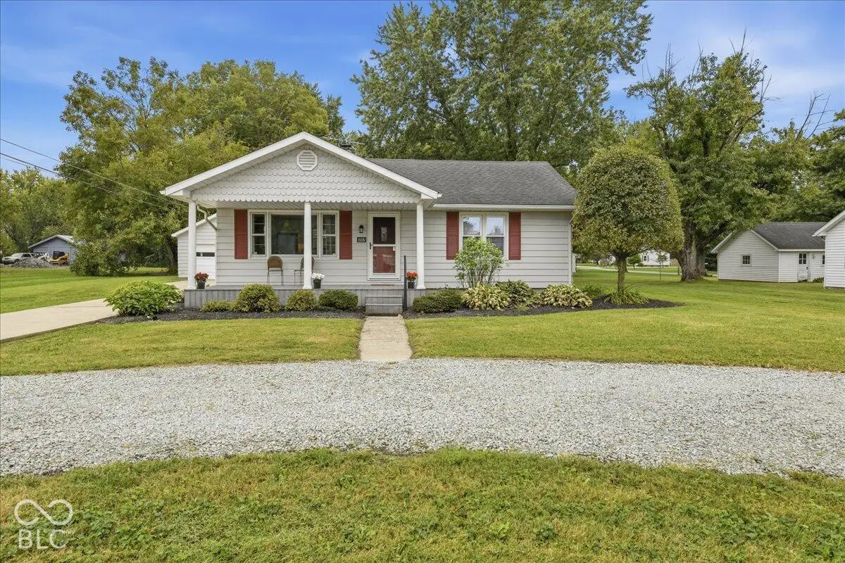 606 E Water Street, Pendleton, IN 46064 - #1