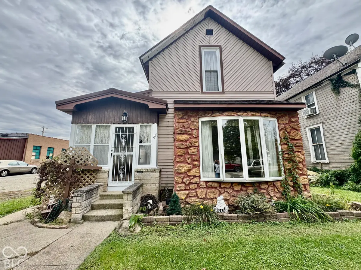 327 W 5th, Peru, IN 46970 - #1