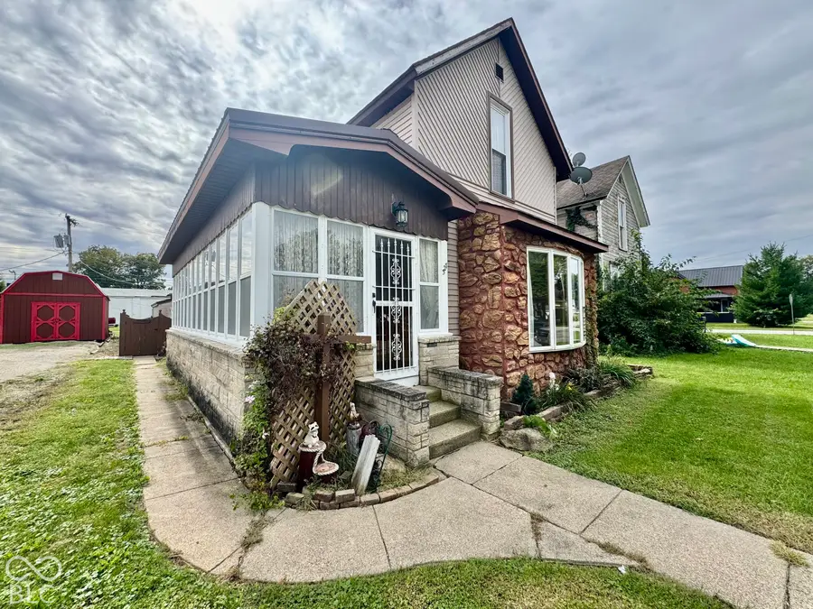327 W 5th, Peru, IN 46970 - #3