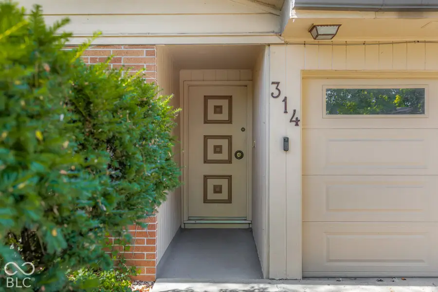 314 Flatrock Drive, Columbus, IN 47201 - #2