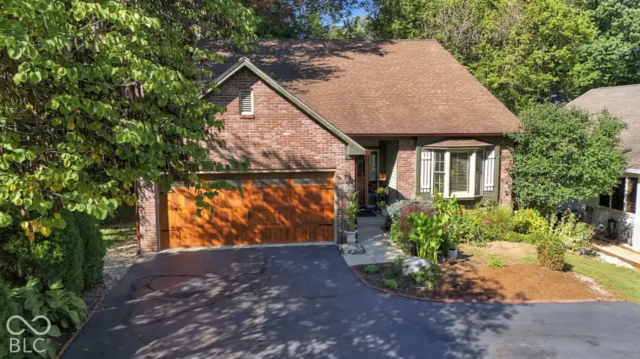 650 W Oak Street, Zionsville, IN 46077 - #3