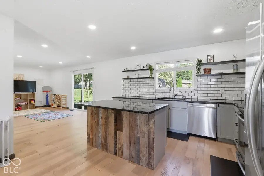 2814 W Walnut Drive, Greenfield, IN 46140 - #3