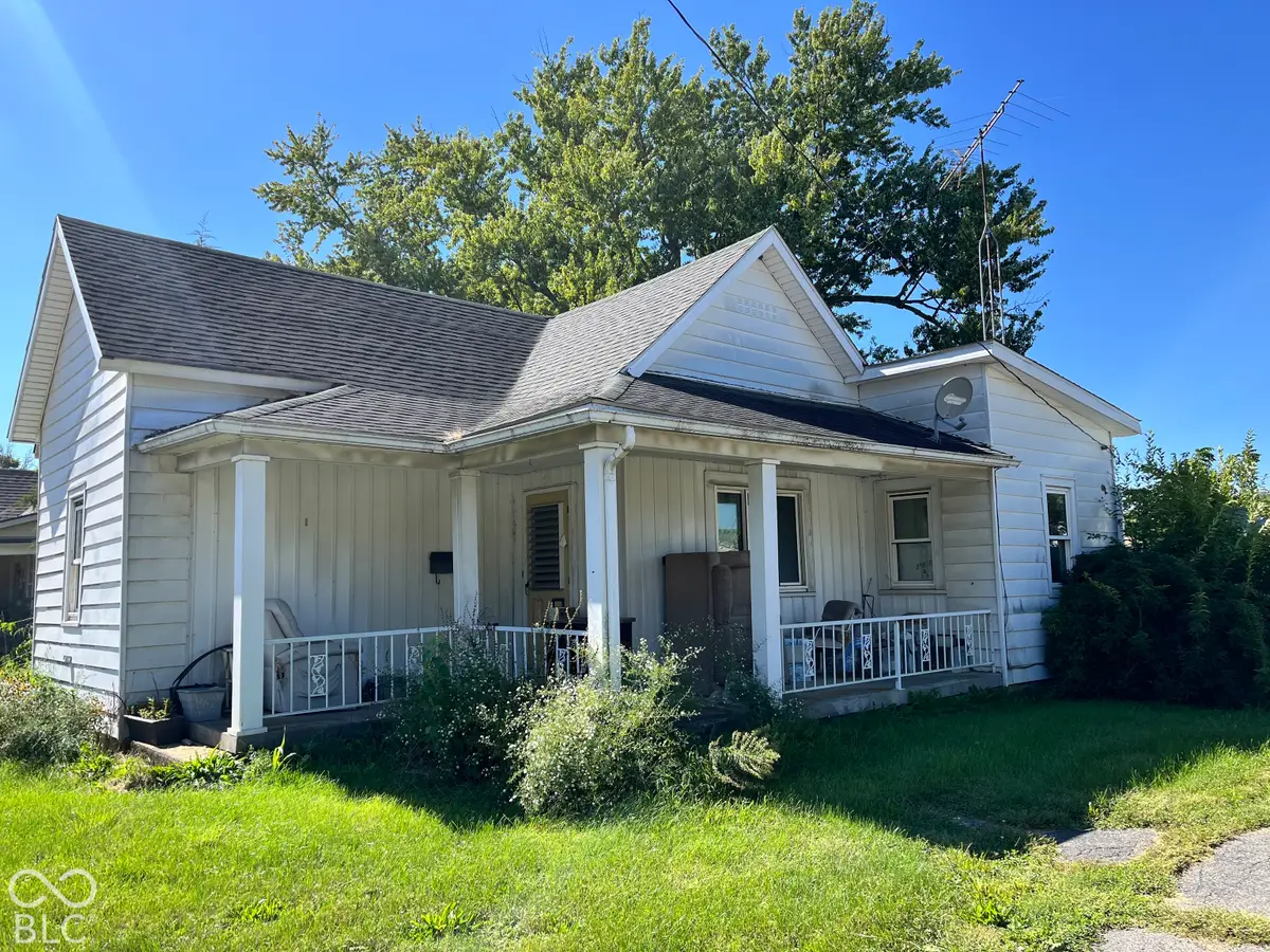 301 S Sycamore, Gaston, IN 47342 - #1