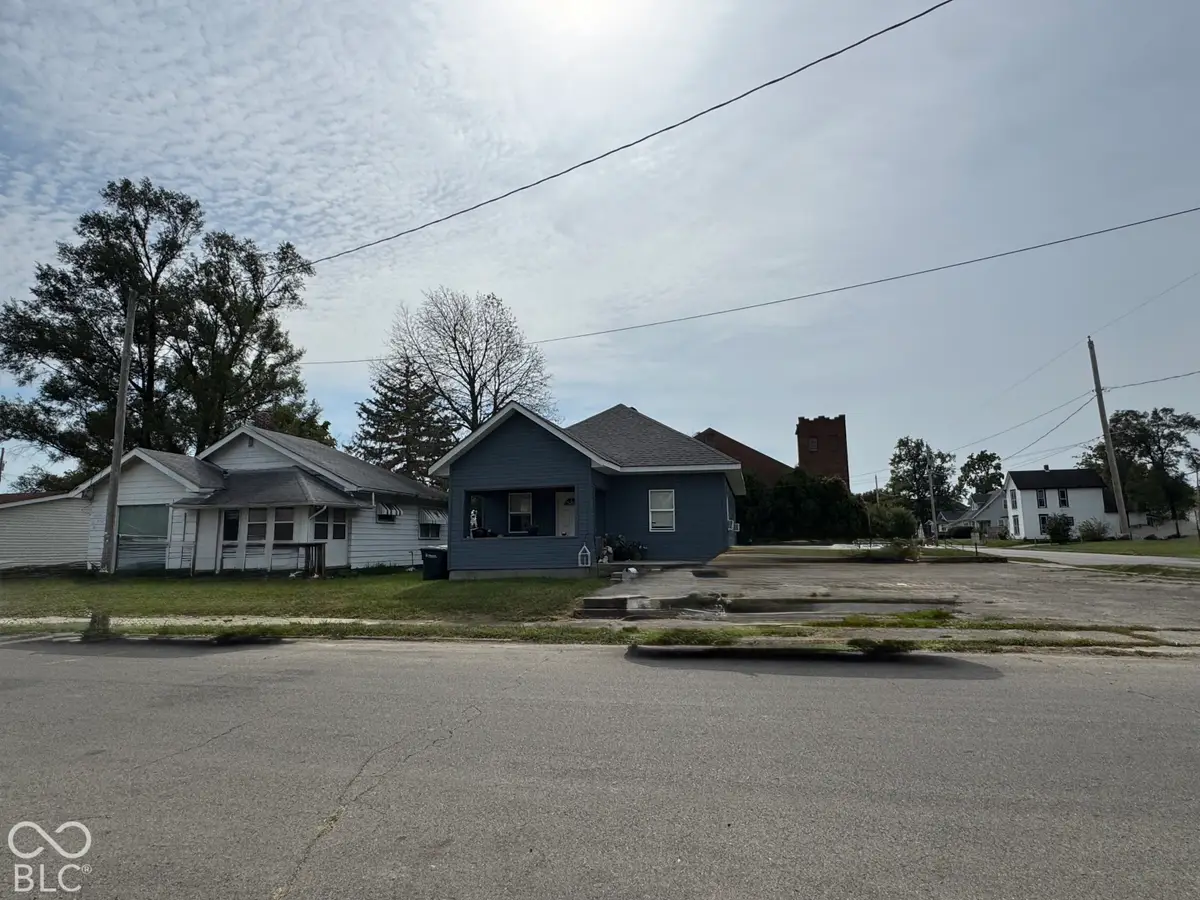 903 E 5th, Muncie, IN 47302 - #1