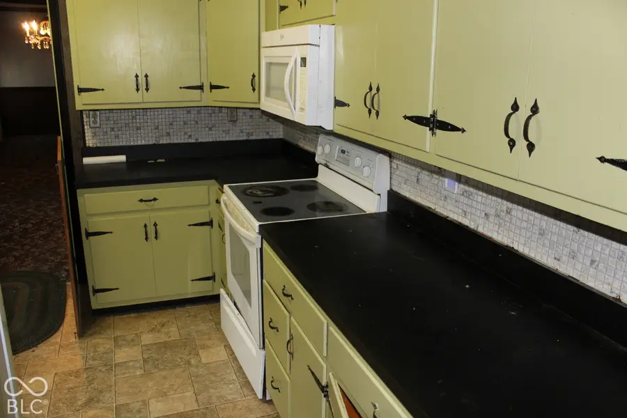 11 S Bloomington Street, Greencastle, IN 46135 - #2