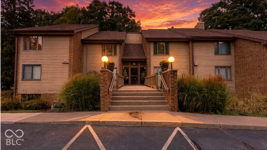 201 Bluffs Circle #E, Noblesville, IN 46062 - #2