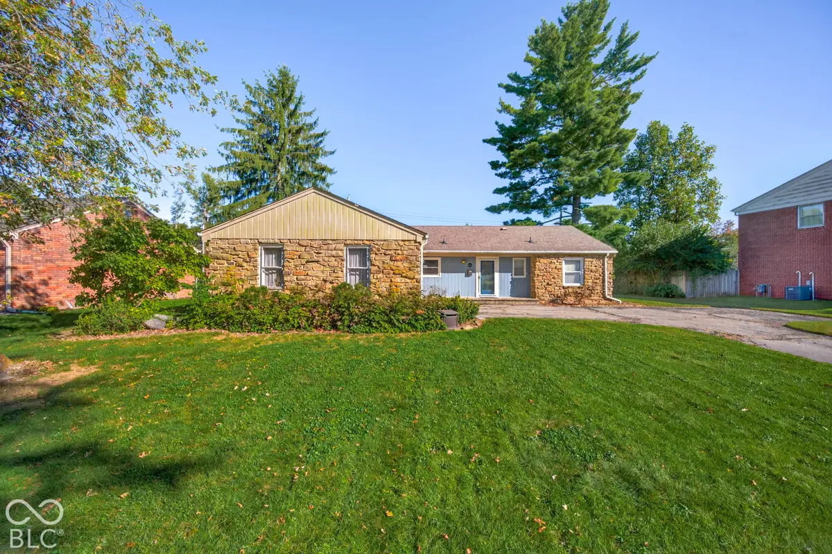 1602 Crescent Drive, Columbus, IN 47203 - #1